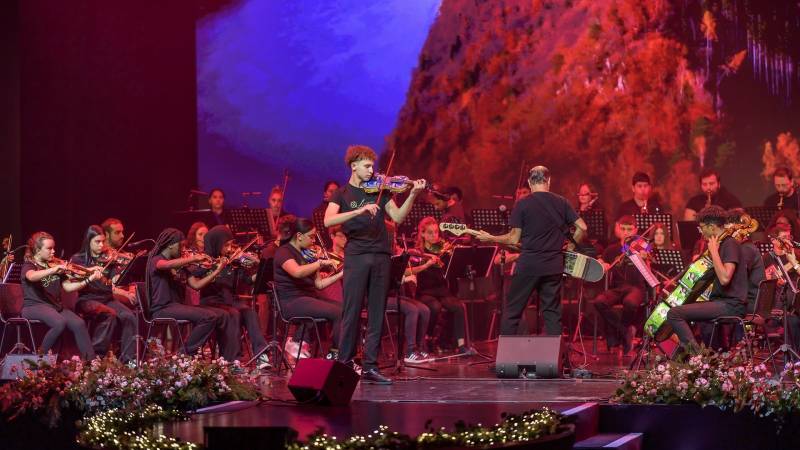 La Orquesta de València vuelve al festival Serenates con un programa romántico de música francesa y Checa
