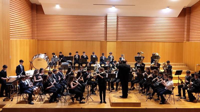 La Orquesta de València vuelve al festival Serenates con un programa romántico de música francesa y Checa
